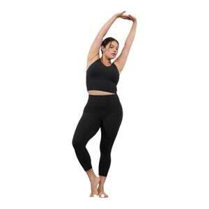 Athleta elevation capri size 1XL in black‎